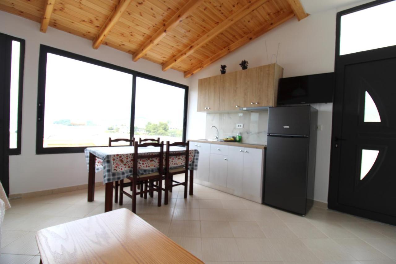 Vila Bilali Apartment Ksamil Ngoại thất bức ảnh