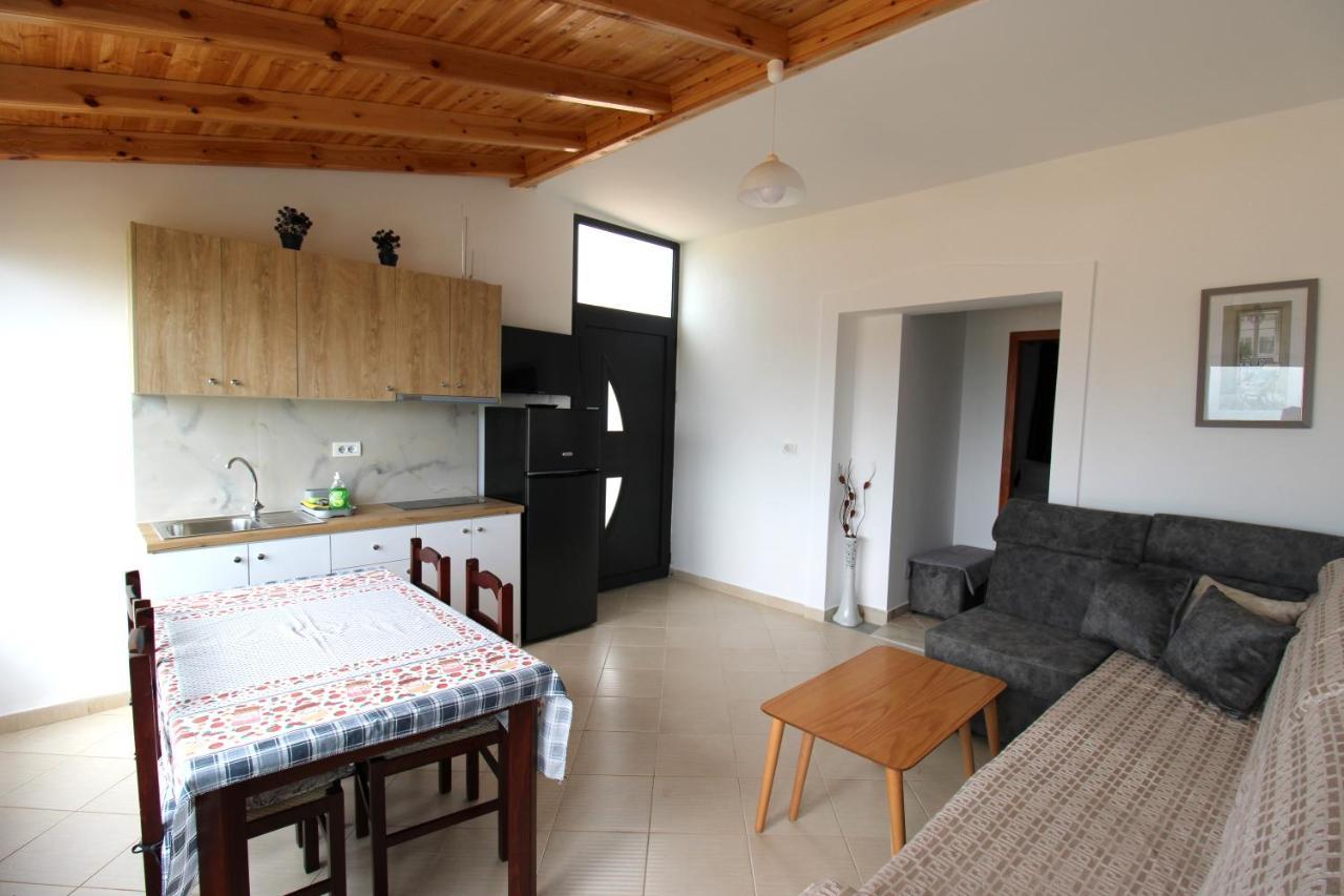 Vila Bilali Apartment Ksamil Ngoại thất bức ảnh