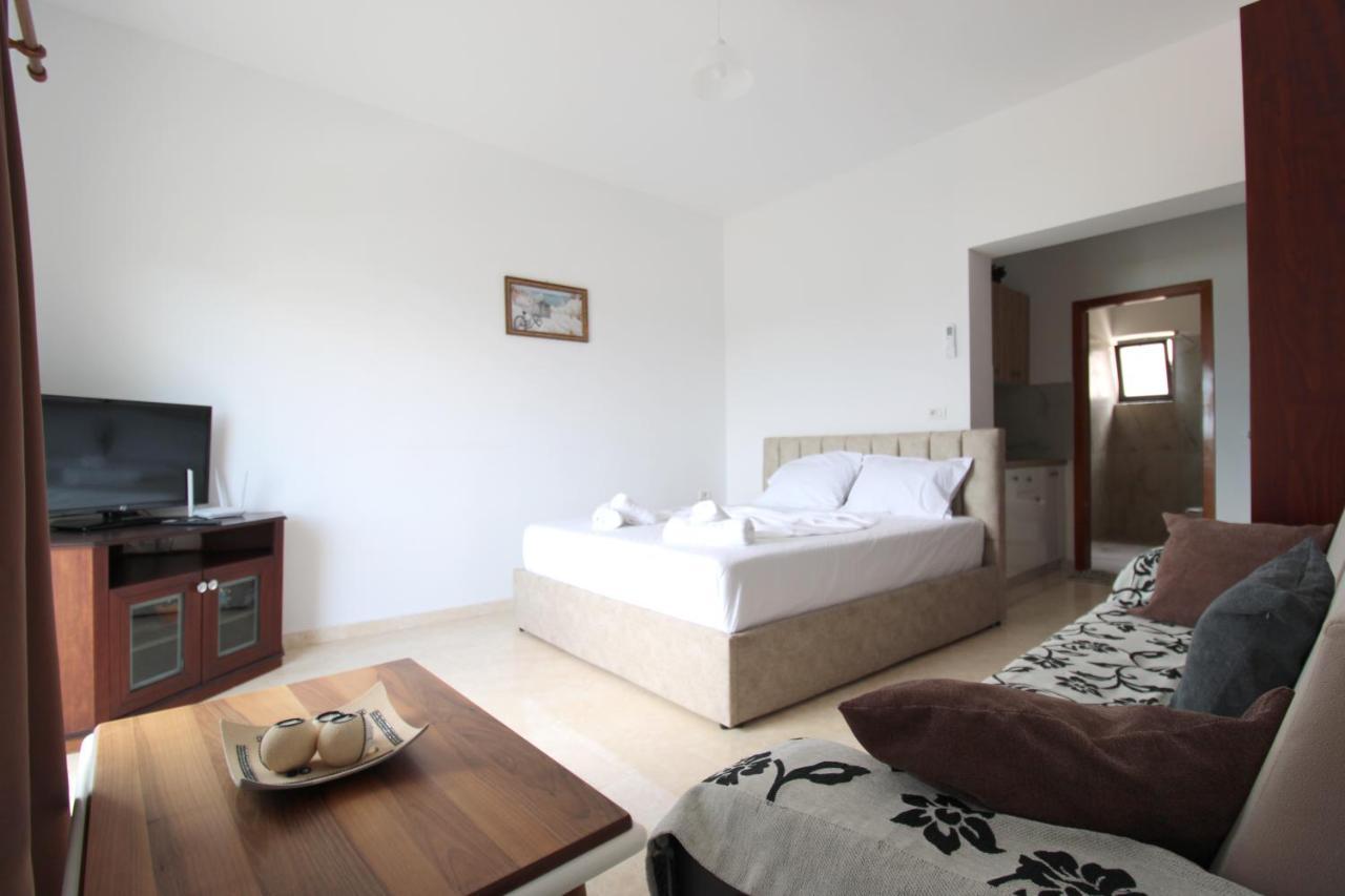 Vila Bilali Apartment Ksamil Ngoại thất bức ảnh