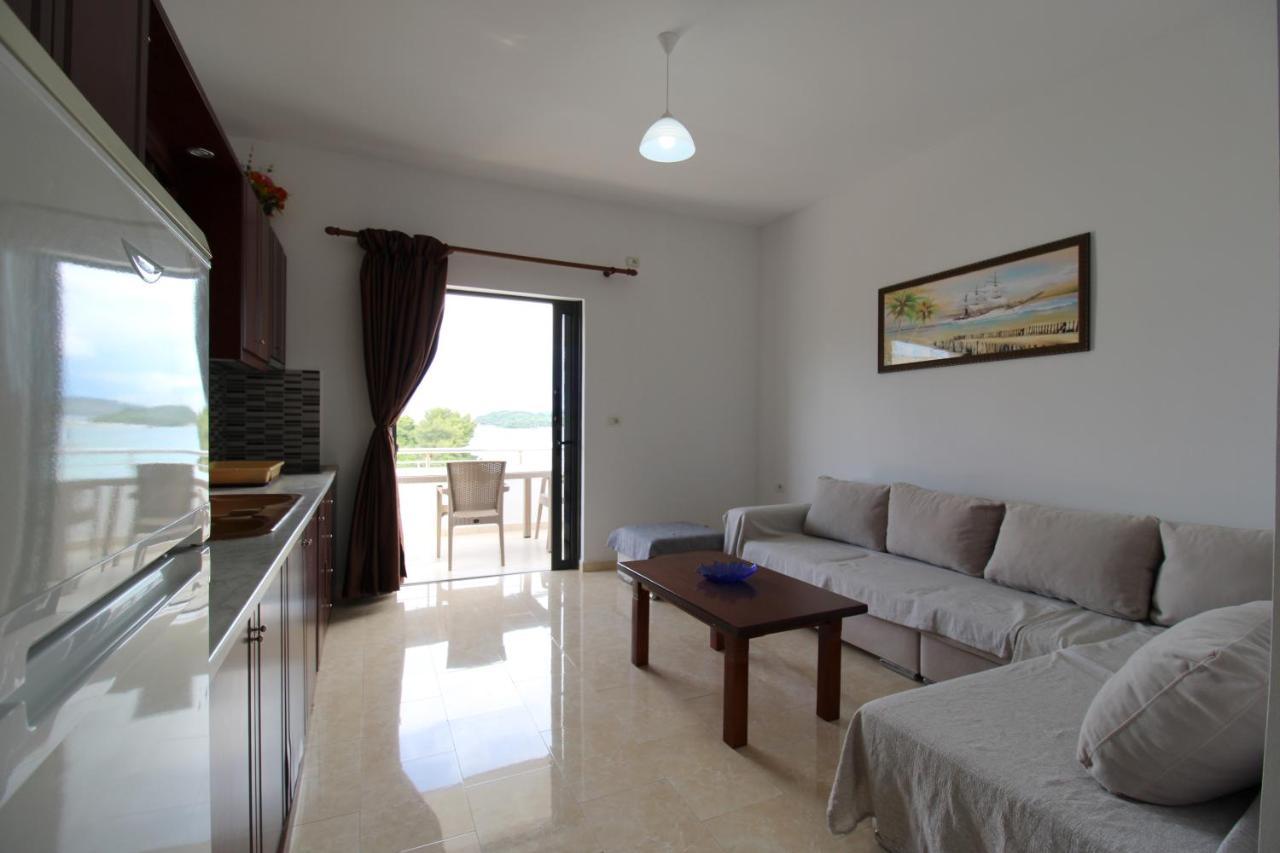 Vila Bilali Apartment Ksamil Ngoại thất bức ảnh