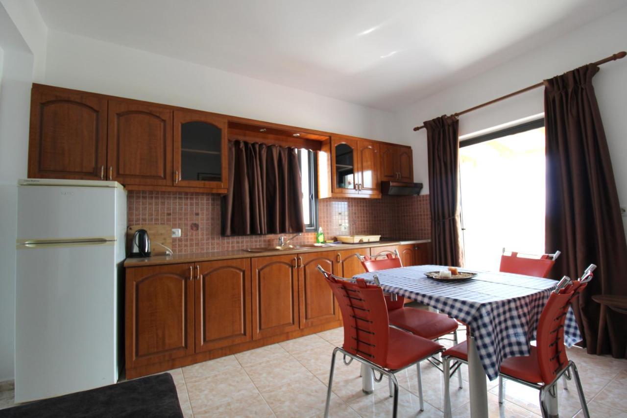 Vila Bilali Apartment Ksamil Ngoại thất bức ảnh