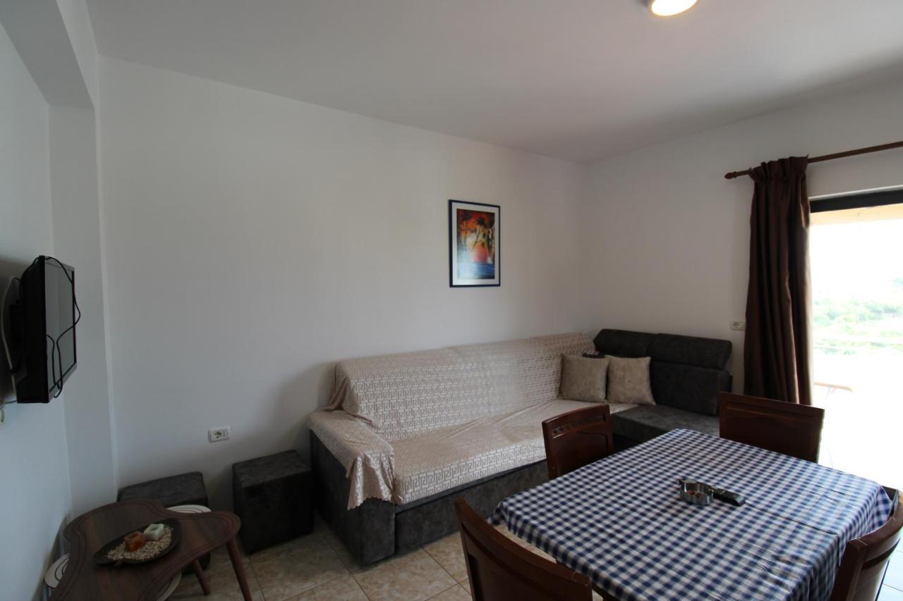Vila Bilali Apartment Ksamil Ngoại thất bức ảnh