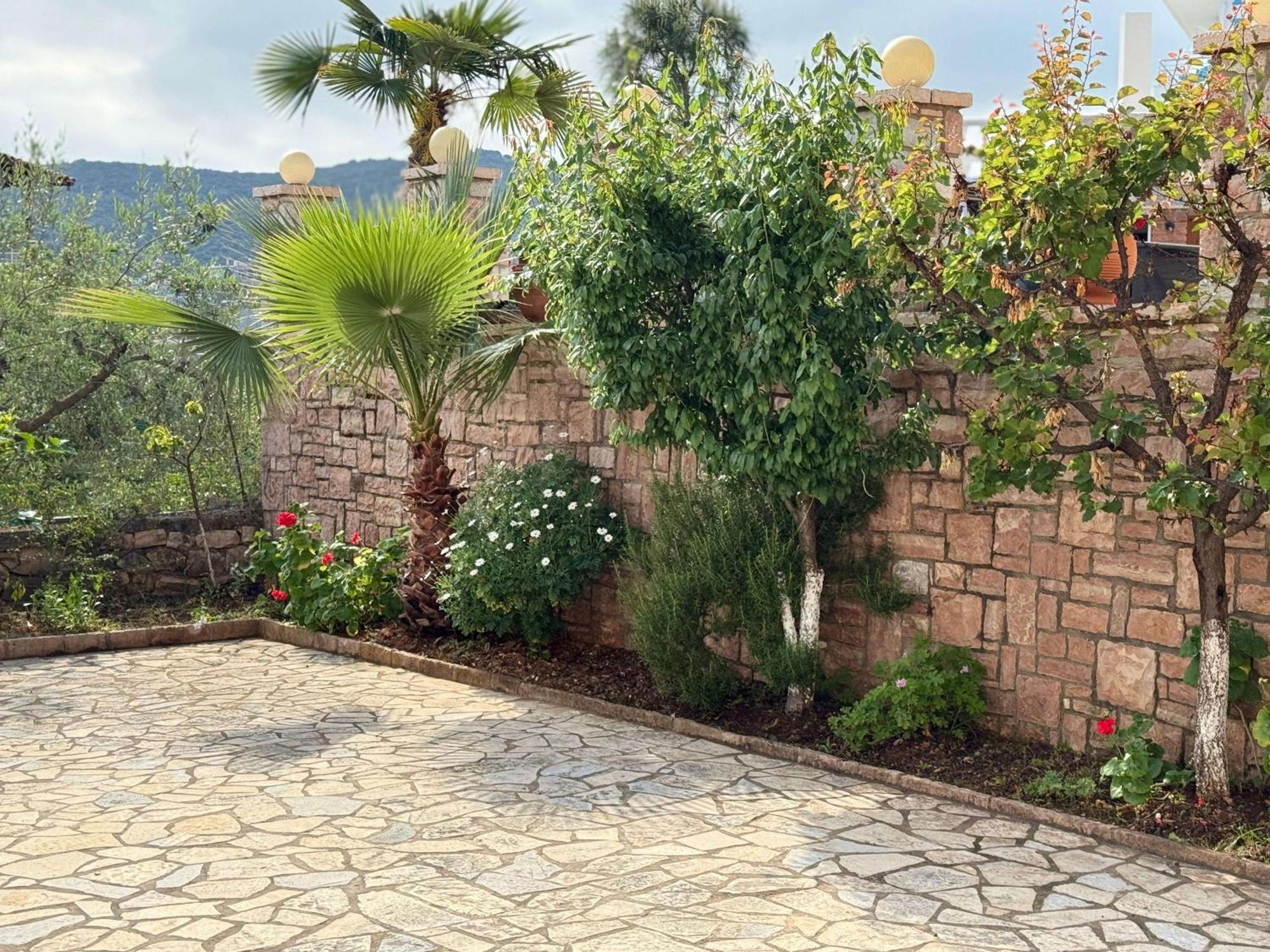 Vila Bilali Apartment Ksamil Ngoại thất bức ảnh