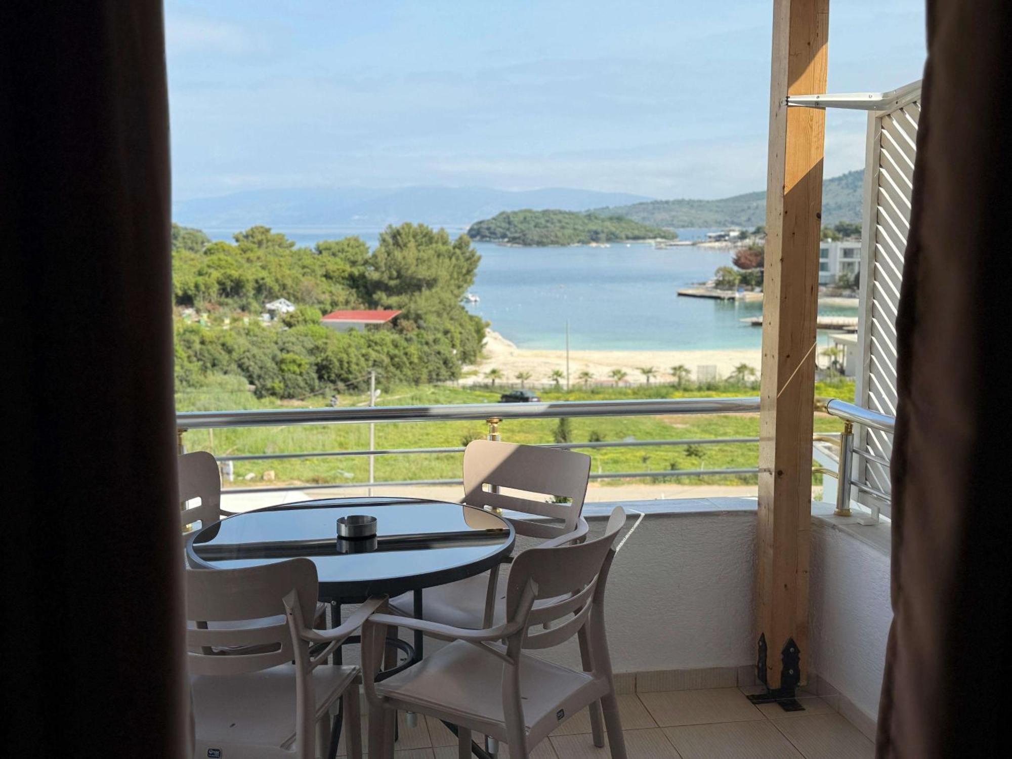 Vila Bilali Apartment Ksamil Ngoại thất bức ảnh