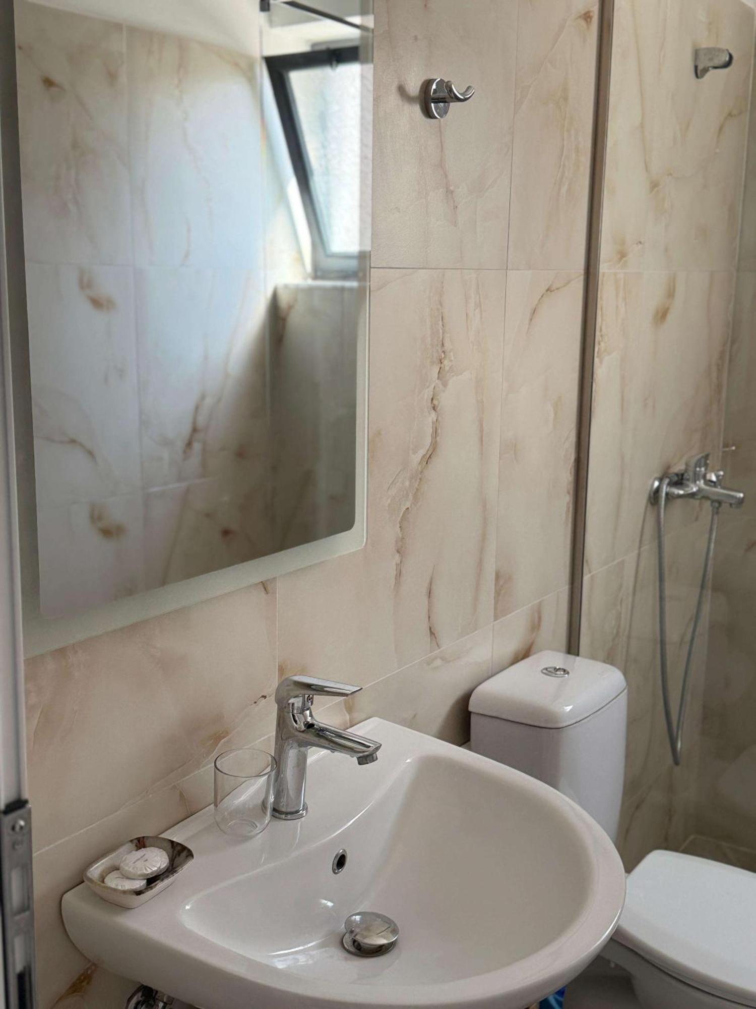 Vila Bilali Apartment Ksamil Ngoại thất bức ảnh